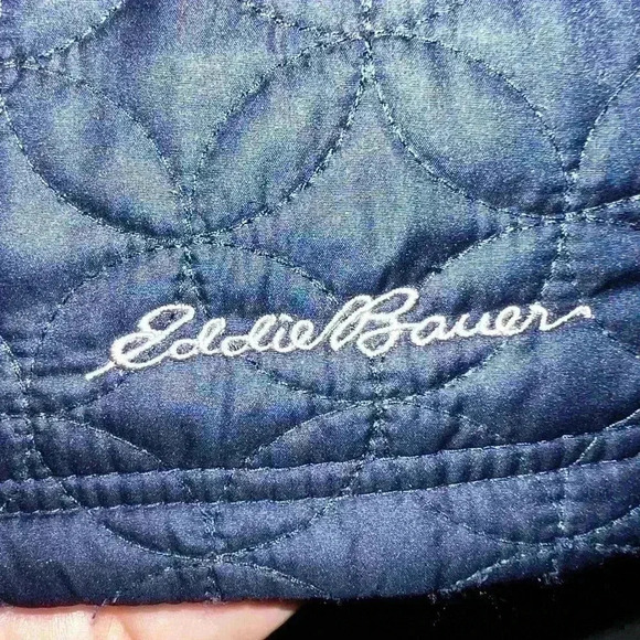 Navy Blue Eddie Bauer Puffy Quilted Vest Zip Up Womens Sz XS - Picture 3 of 4